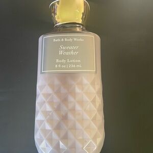 Bath & Body Works Sweater Weather Body Lotion - Gold and Cream